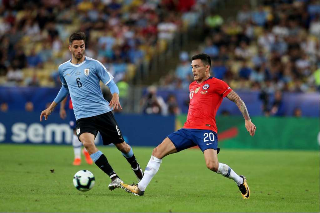 Rueda vê boa atuação do Chile e nega efeito de invasão do campo