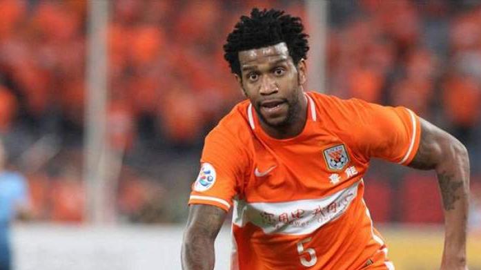 Gil deixou o Shandong Luneng