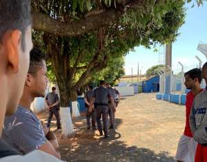 Elenco de time da Segundona acusa presidente de ameaças com arma; cartola nega