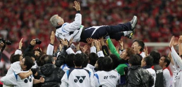 JAPÃO: Técnico brasileiro vai receber novo artilheiro para brigar pelo acesso