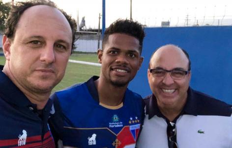 Rogério Ceni também confiou em Júnior Santos