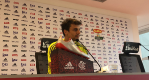 Rodrigo Caio exalta atenção de Jorge Jesus na parte defensiva do Flamengo