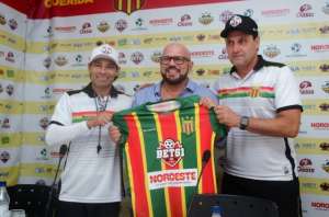 Série C: João Brigatti é apresentado e destaca tradição do Sampaio Corrêa