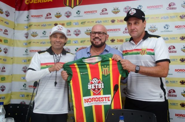 Série C: João Brigatti é apresentado e destaca tradição do Sampaio Corrêa