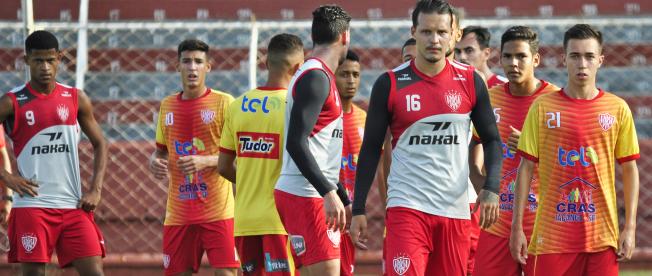 Noroeste treinou com alguns jovens talentos. Foto: Bruno Freitas