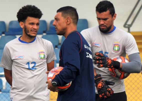Dino Camargo confia na dedicação dos jogadores