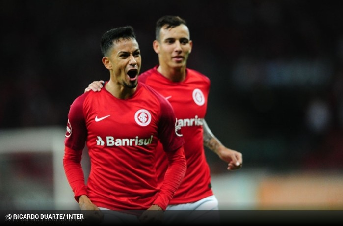 Desesperado por camisa 9, Ceará sonha com ex-atacante do Corinthians