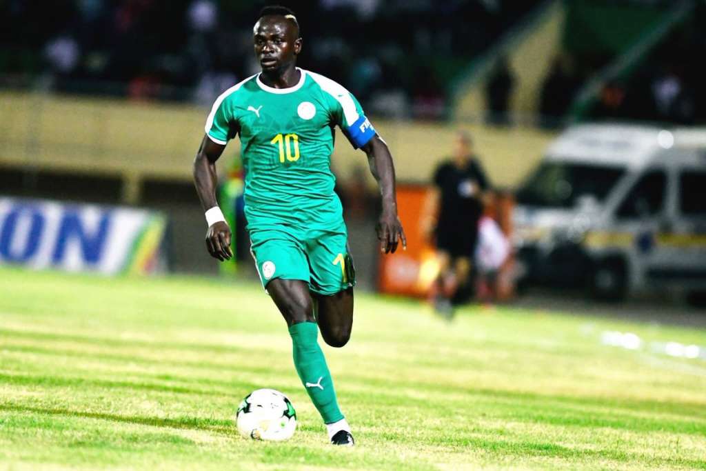 Mané perde pênalti, mas ajuda Senegal a avançar na Copa Africana de Nações