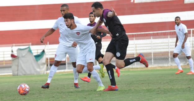 Após muitos testes, XV perdeu para Desportivo. Foto: Vitor Prates