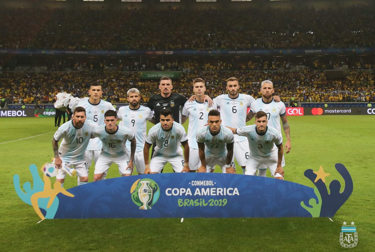 Copa América: Messi defende permanência de Scaloni no comando da Argentina