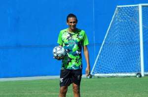 Série D: Manaus perde meia e técnico 'quebra a cabeça' por substituto