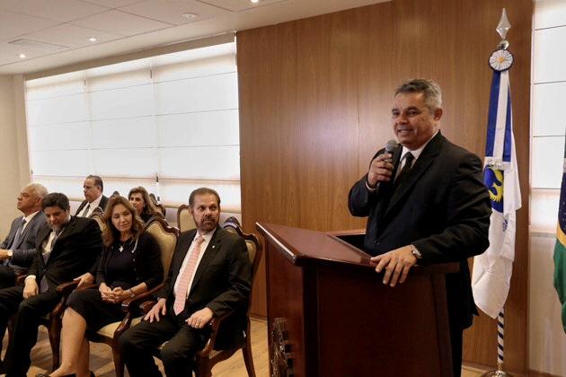 Presidente alerta sobre desemprego no futebol brasileiro 