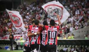 Santa Cruz x Ferroviário - Coral tenta diminuir vantagem do líder Ferrim