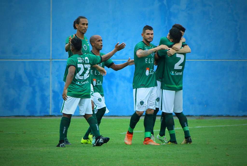 Com zagueiro ansioso por retorno, Manaus deve ter desfalque de meia