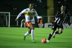 Série D: Após vice na Recopa, Waguinho Dias exige foco total do Brusque por acesso