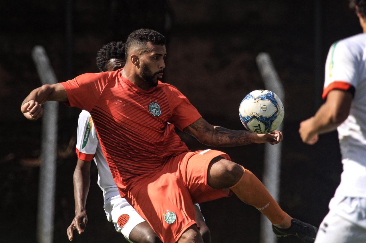 Série B: Guarani vence jogo-treino e mantém 100% com Roberto Fonseca