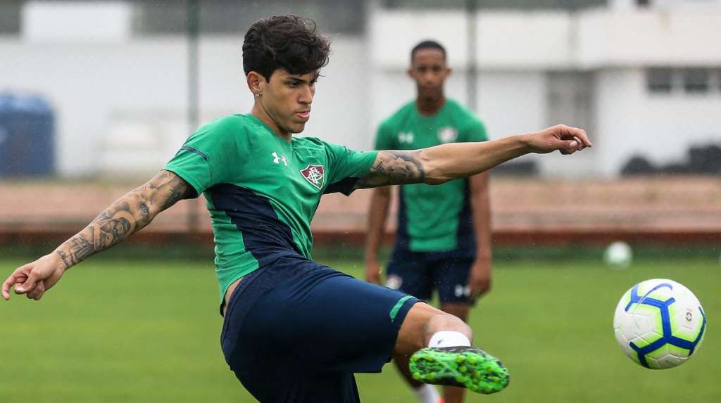 O atacante Pedro se pronunciou oficialmente sobre a proposta recebida pelo Flamengo