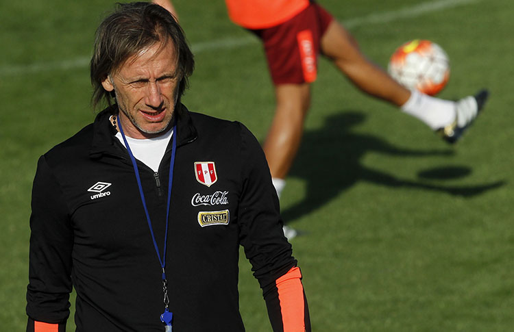 Copa América: Reverenciado no Peru, técnico argentino tenta fazer história