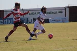 Linense 0 x 1 Ferroviária - Ferrinha vence mais uma e dispara na ponta