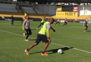 Criciúma x Coritiba - Times voltam à Série B com dúvidas nas escalações