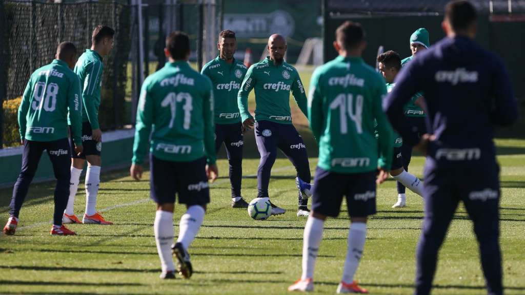 Times brasileiros da elite voltam às ações com poucas mudanças