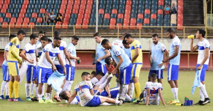 Série C: Atacante e goleiro pedem dispensa e deixam o Atlético-AC
