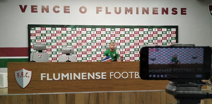 Caio Henrique diz que salários atrasados não afetam o Flu e abre portas para Nenê