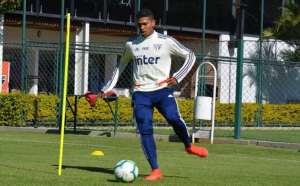Novo reforço aparece no BID e pode estrear pelo São Paulo contra o Palmeiras