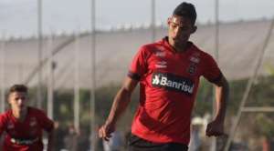 Grêmio se aproxima de acerto com jovem atacante do Brasil de Pelotas