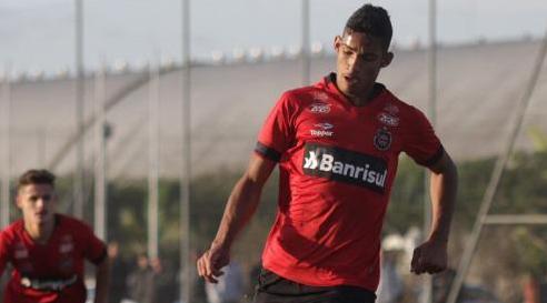 Grêmio se aproxima de acerto com jovem atacante do Brasil de Pelotas