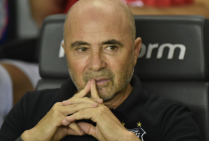 Sampaoli faz coletiva surpresa e diz que não sairá do Santos antes do fim do ano