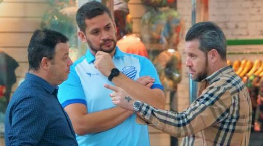 Argel Fucks (à direita)