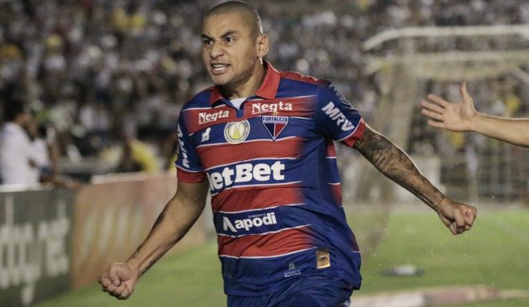 Wellington Paulista fez os dois gols do Fortaleza