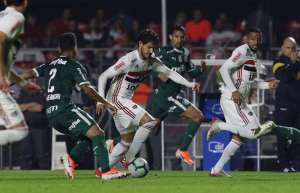 São Paulo 1 x 1 Palmeiras - Verdão empata, mas vê Santos encostar na ponta