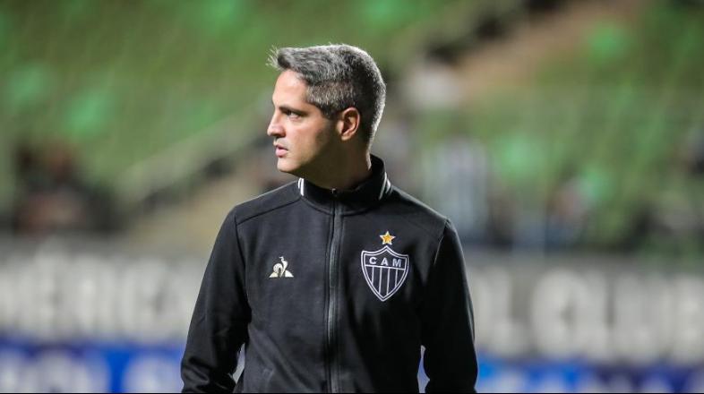 Rodrigo Santana mandará a campo time alternativo do Galo