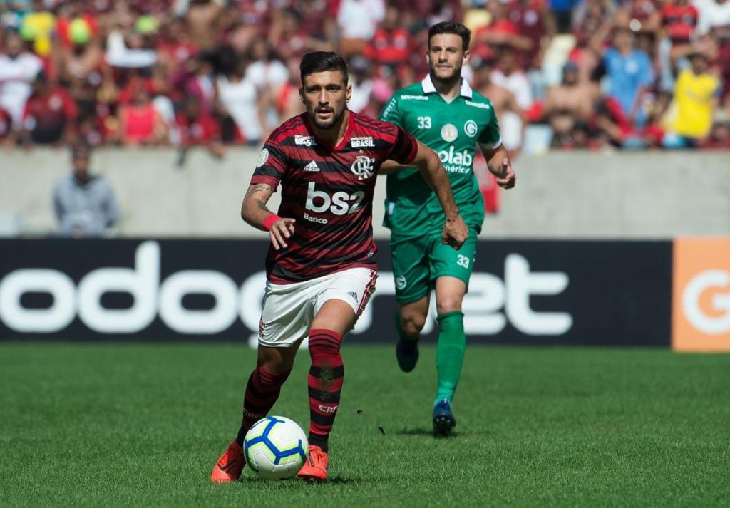 Uruguaio marcou três gols na goleada sobre o Goiás neste domingo Uruguaio marcou três gols na goleada sobre o Goiás neste domingo
