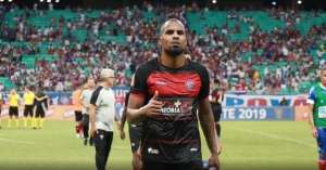 Revelado pelo Inter, zagueiro Thales deixa Vitória e acerta com time da Série B