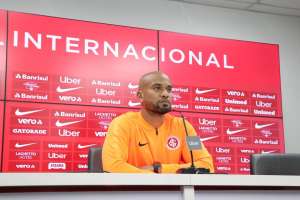 Inter renova contrato com Rodrigo Moledo até o fim de 2022