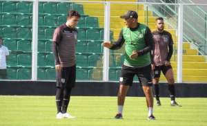 Jogadores de time da Série B não treinam em protesto a salários atrasados