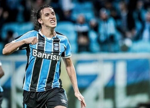 Loivo e Pedro Geromel deixam suas marcas na Calçada da Fama do Grêmio