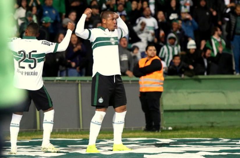 Coritiba 2 x 1 São Bento – De virada, Coxa se aproxima do G4 e deixa Bentão na degola