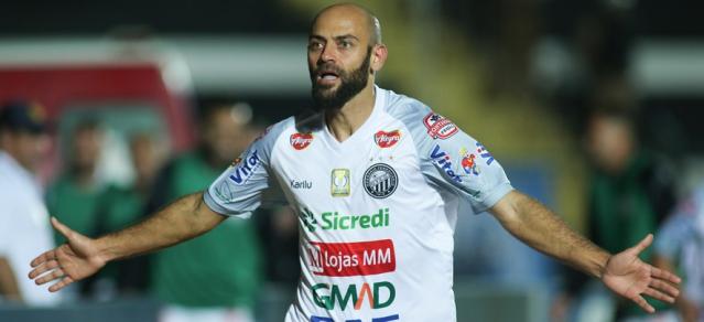 Série B: Time paranaense respira ares de confiança após derrubar rival do Estado