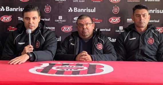 Série B: Ídolo do Internacional é apresentado como treinador do Brasil de Pelotas