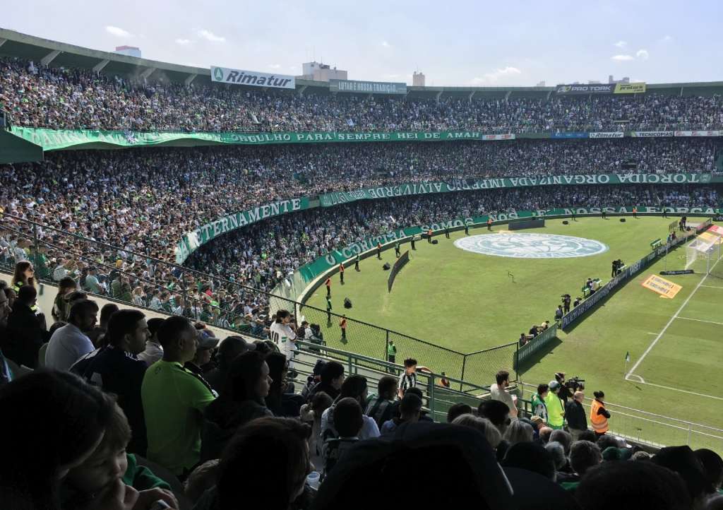 Tudo isso aconteceu no Estádio Couto Pereira