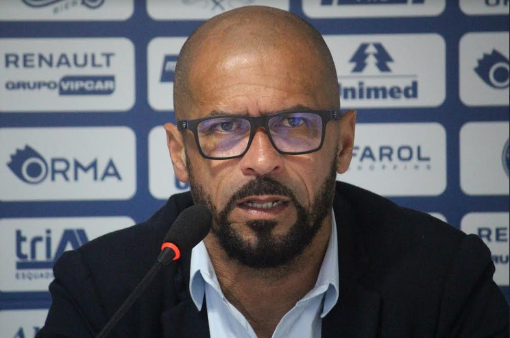 Atual campeão da Copa SC, Pingo inicia trabalho no Tubarão