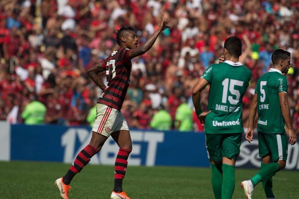 Com dores no tornozelo, Bruno Henrique desfalca o Flamengo nesta quarta