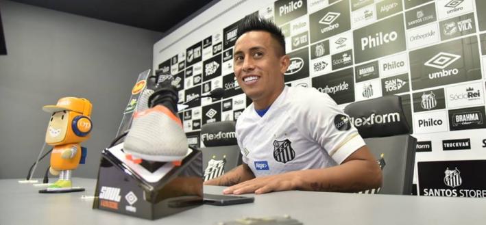 Cueva volta a treinar no Santos, mas não tem retorno garantido ao time