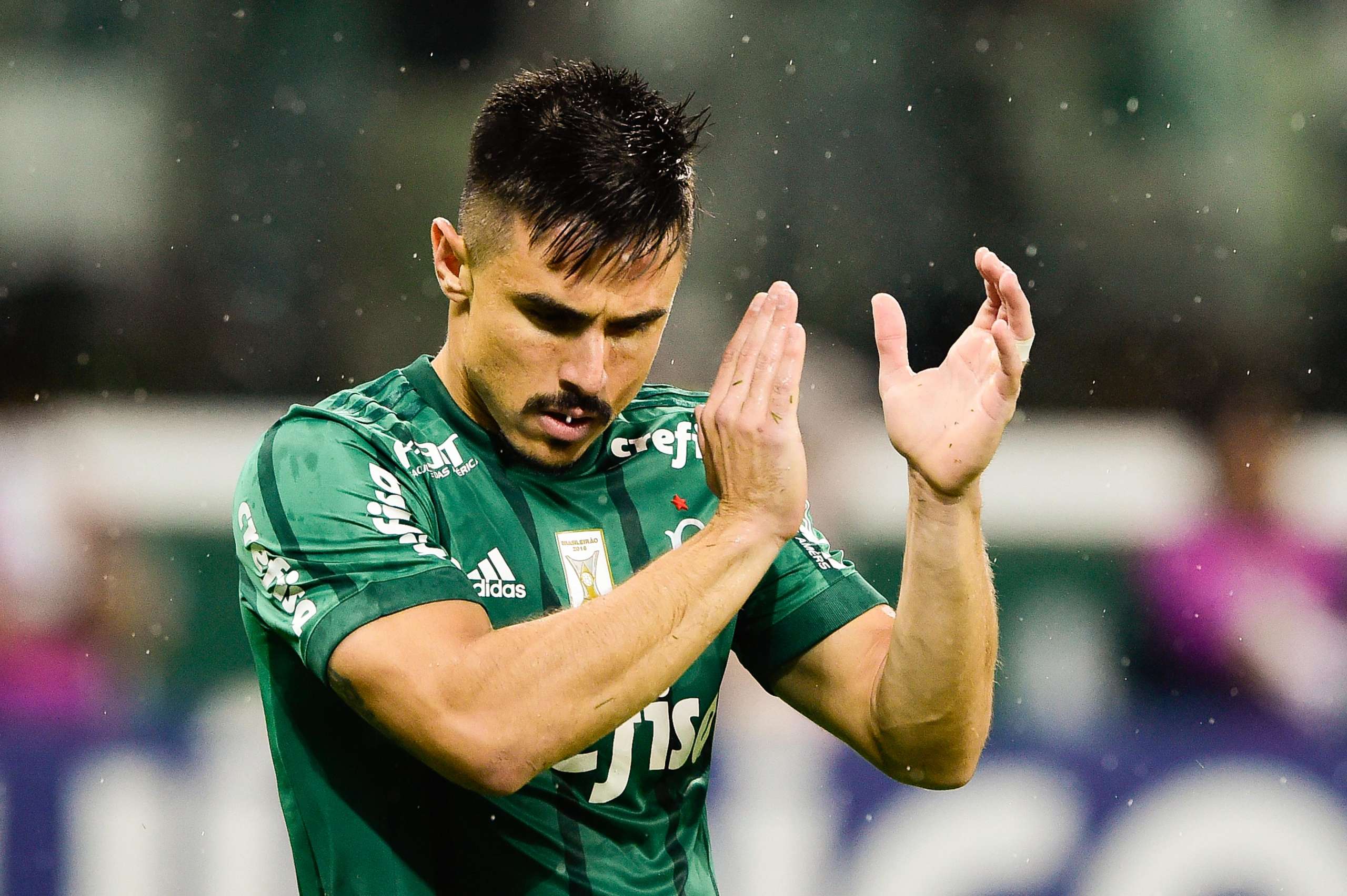 Willian minimiza eliminação do Palmeiras: ‘Temos mais duas competições ainda’