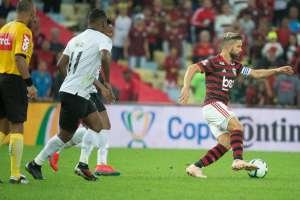 Flamengo mira volta por cima após queda e jogará com time misto no domingo