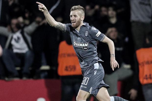 Chape admite interesse por Pedro Henrique, do Paok, e ex-Corinthians